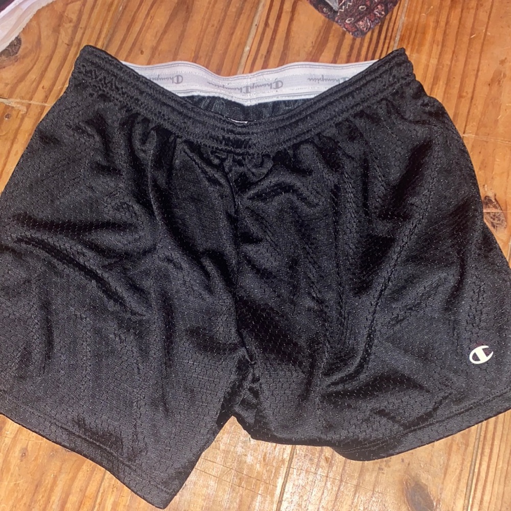 champion shorts size small